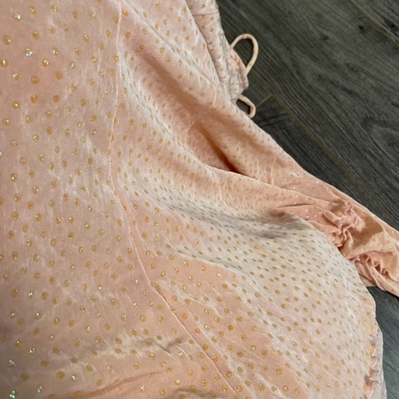 Vintage Lingerie nightie shimmer peach made in Canada by Dalmys - Picture 6 of 14